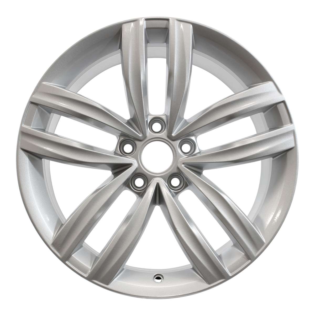 2019 Volkswagen Passat 18" OEM Wheel Rim Chattanooga W70001S