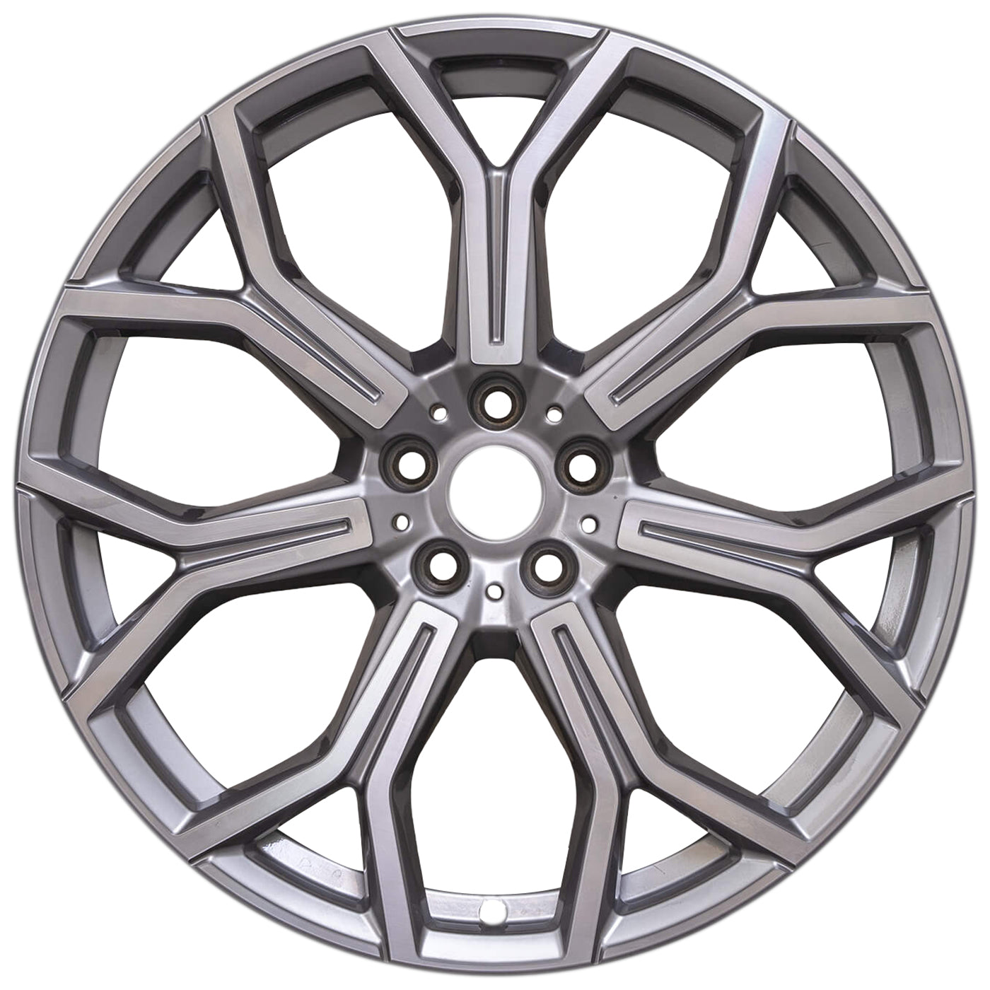 2025 BMW X7 21" OEM Wheel Rim W86533MS