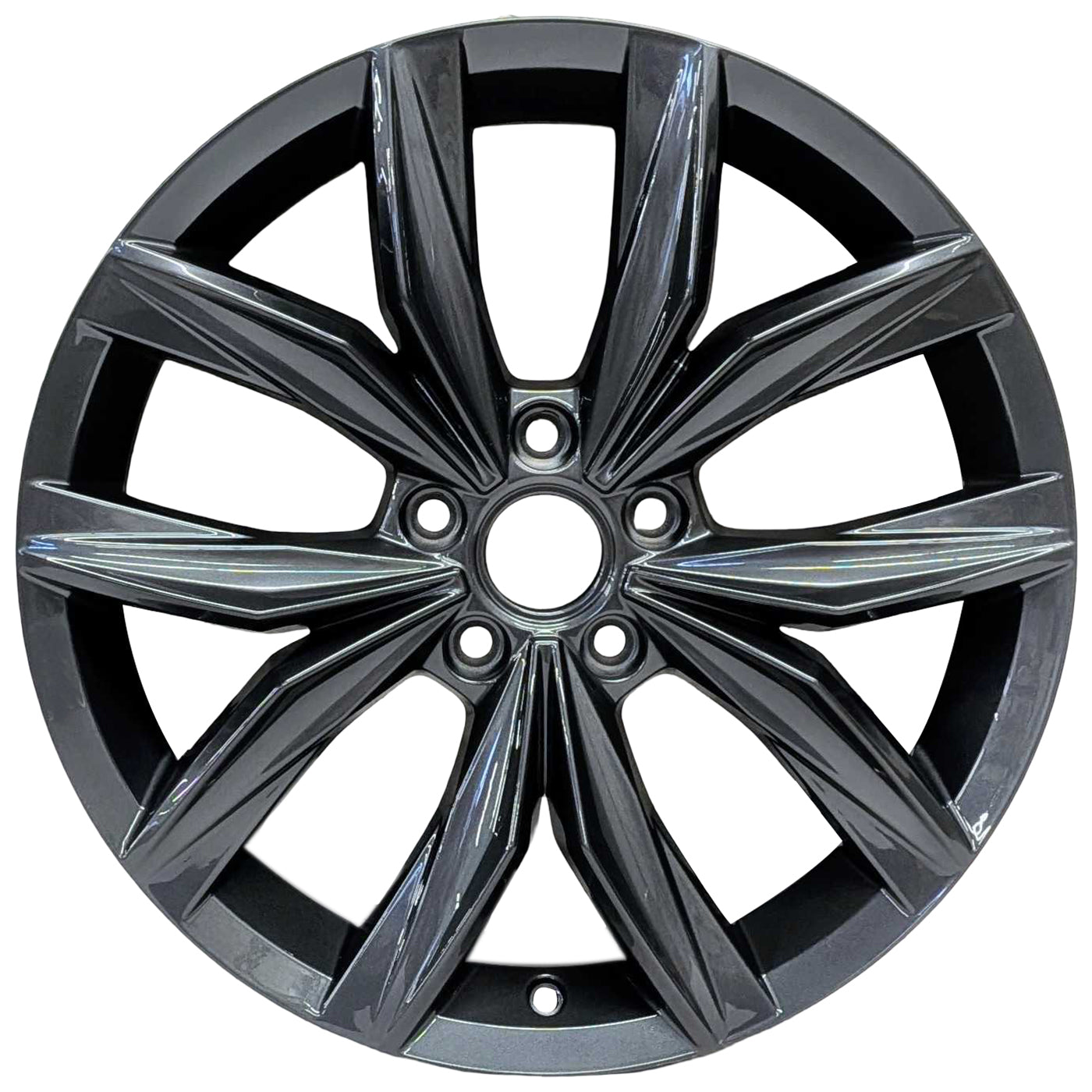 2024 Volkswagen Tiguan 18" OEM Wheel Rim W95320C