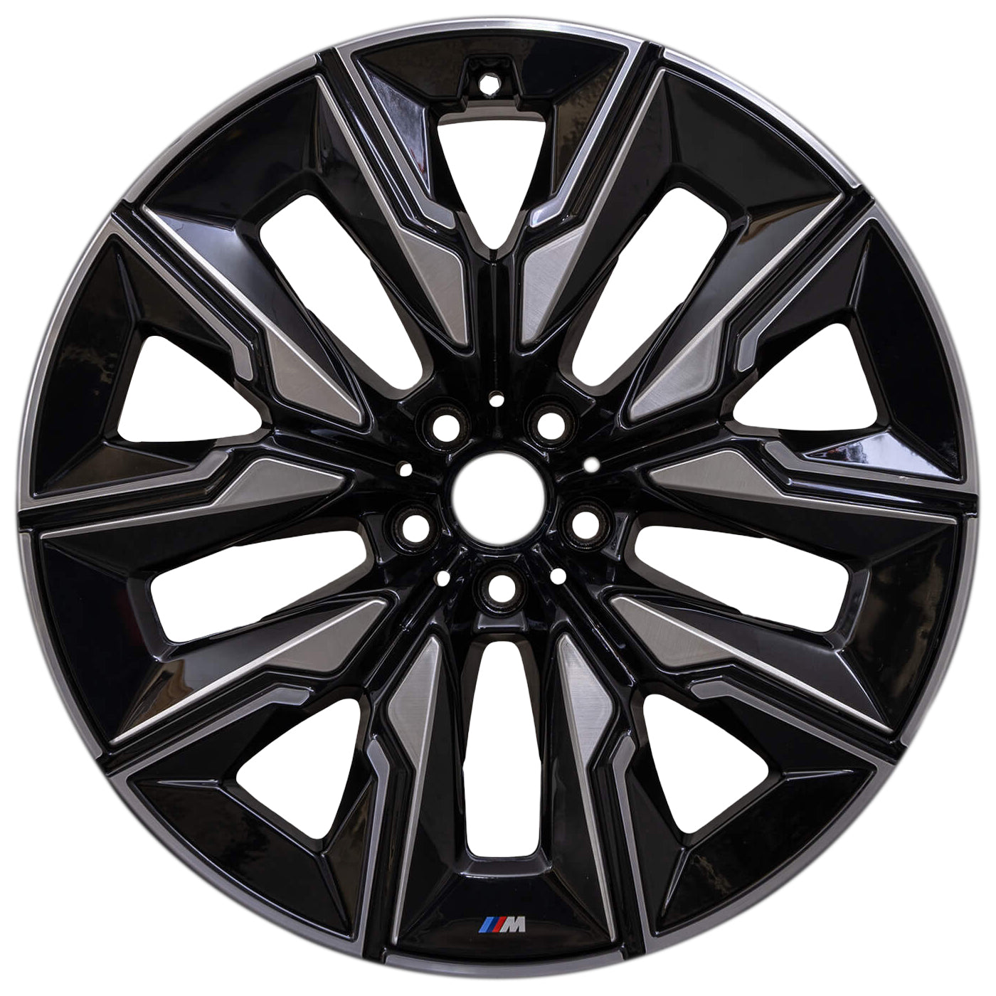 2025 BMW 740i 21" Rear OEM Wheel Rim Style 910i W95773MB