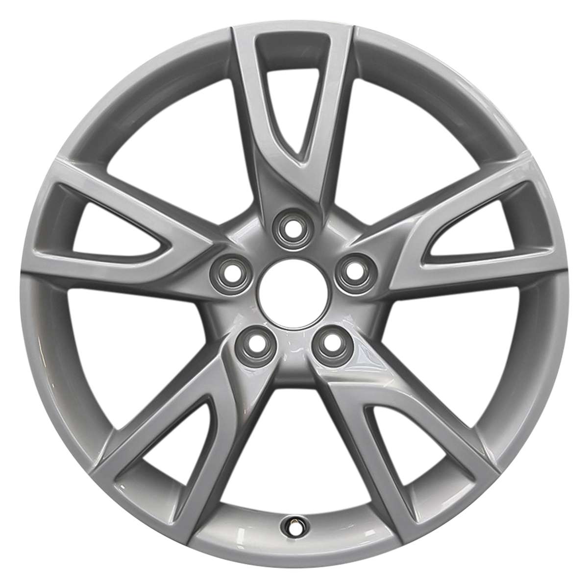 2015 Audi Q3 17" OEM Wheel Rim W97340S